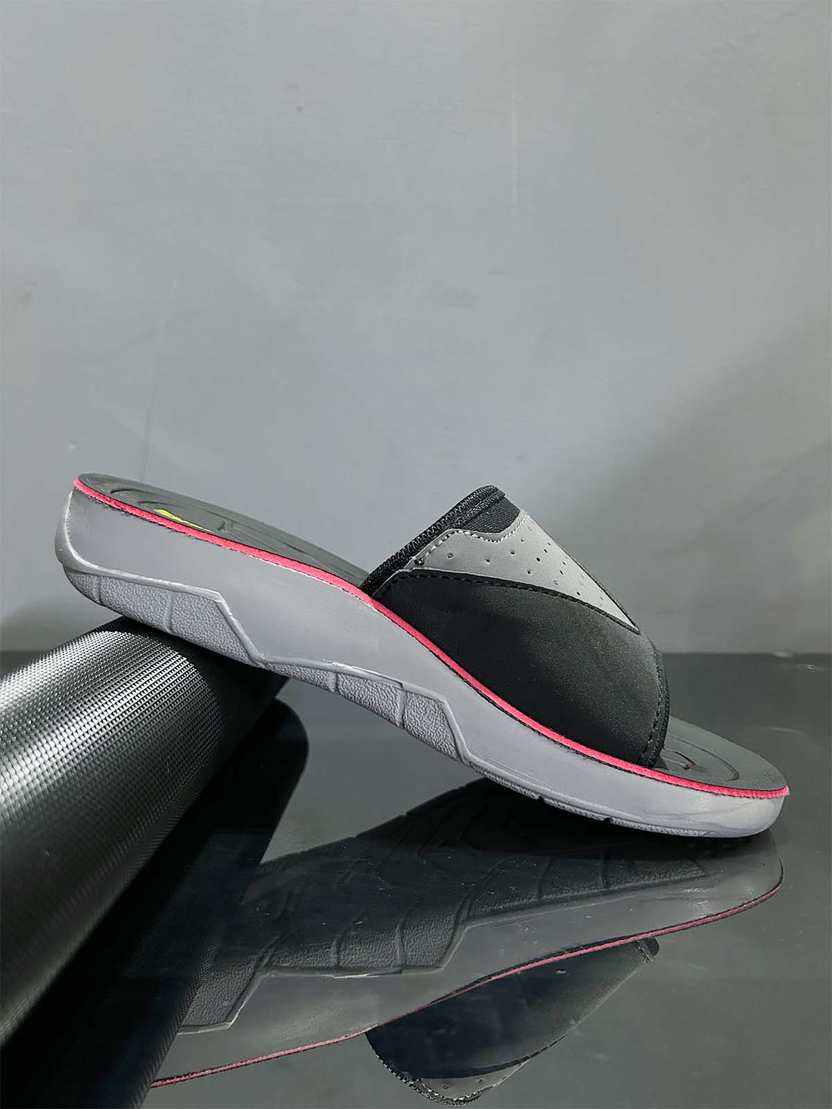 Black Comfortable Slipper for Men MC81