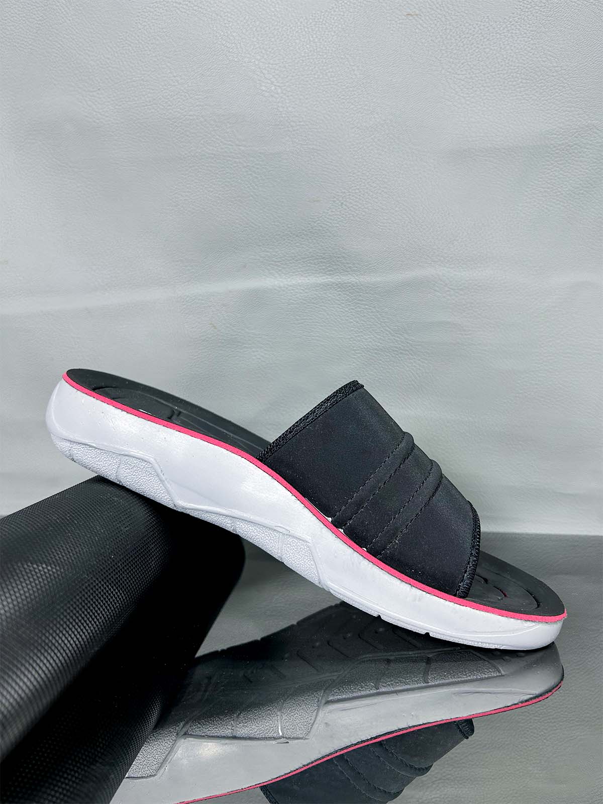 Black Comfortable Slipper for Men MC88