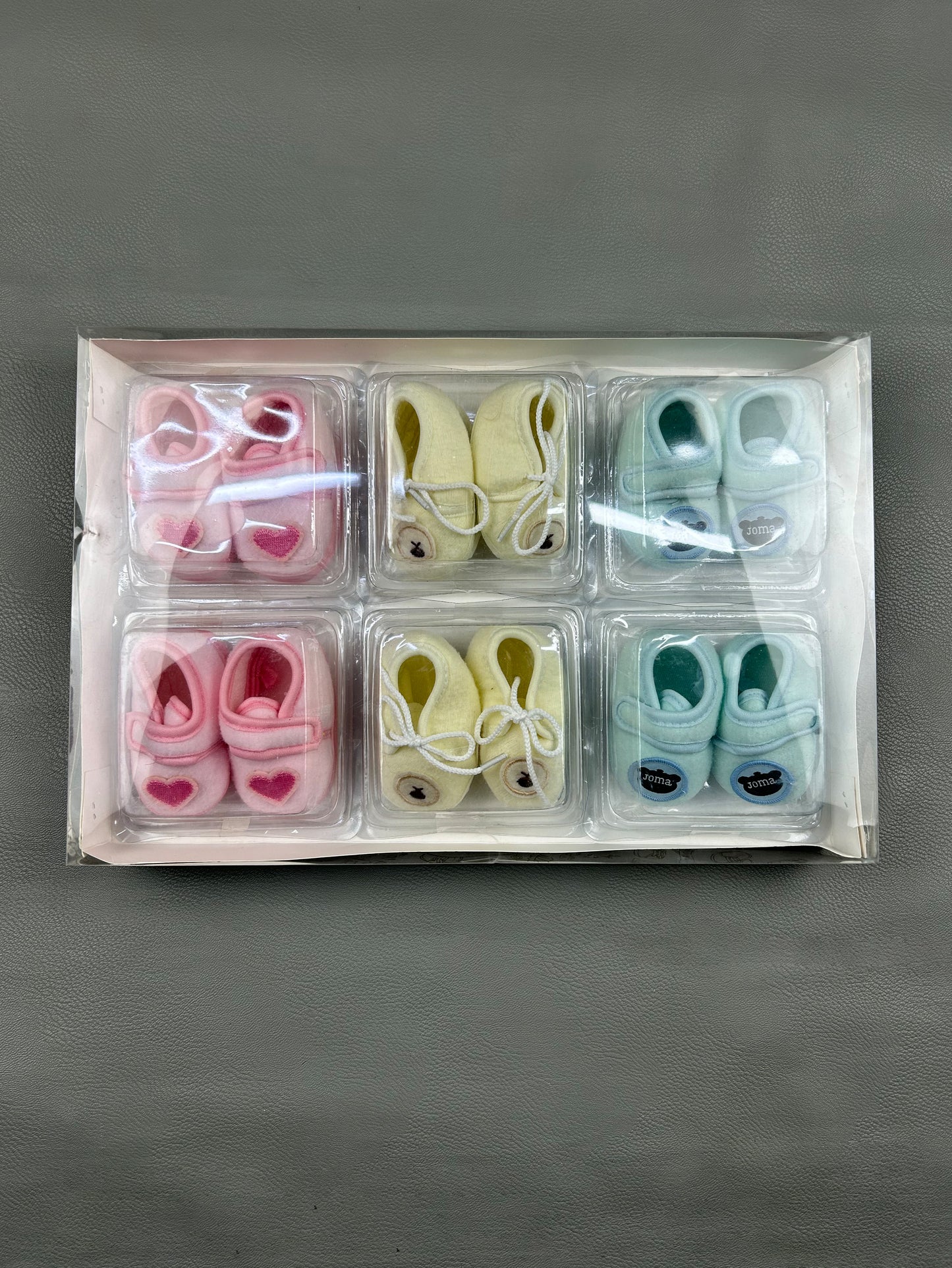 Pack of 6 Multicolor Basic Booties For Newborn NB02