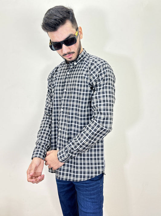 B White Checks Casual Shirt For Men MCS102