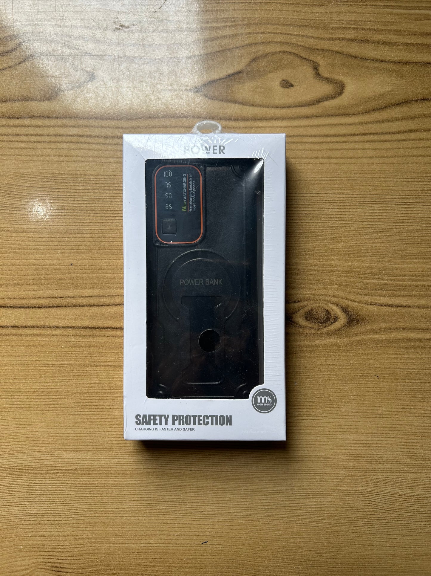 01 Emergency Power Bank 4 MA117