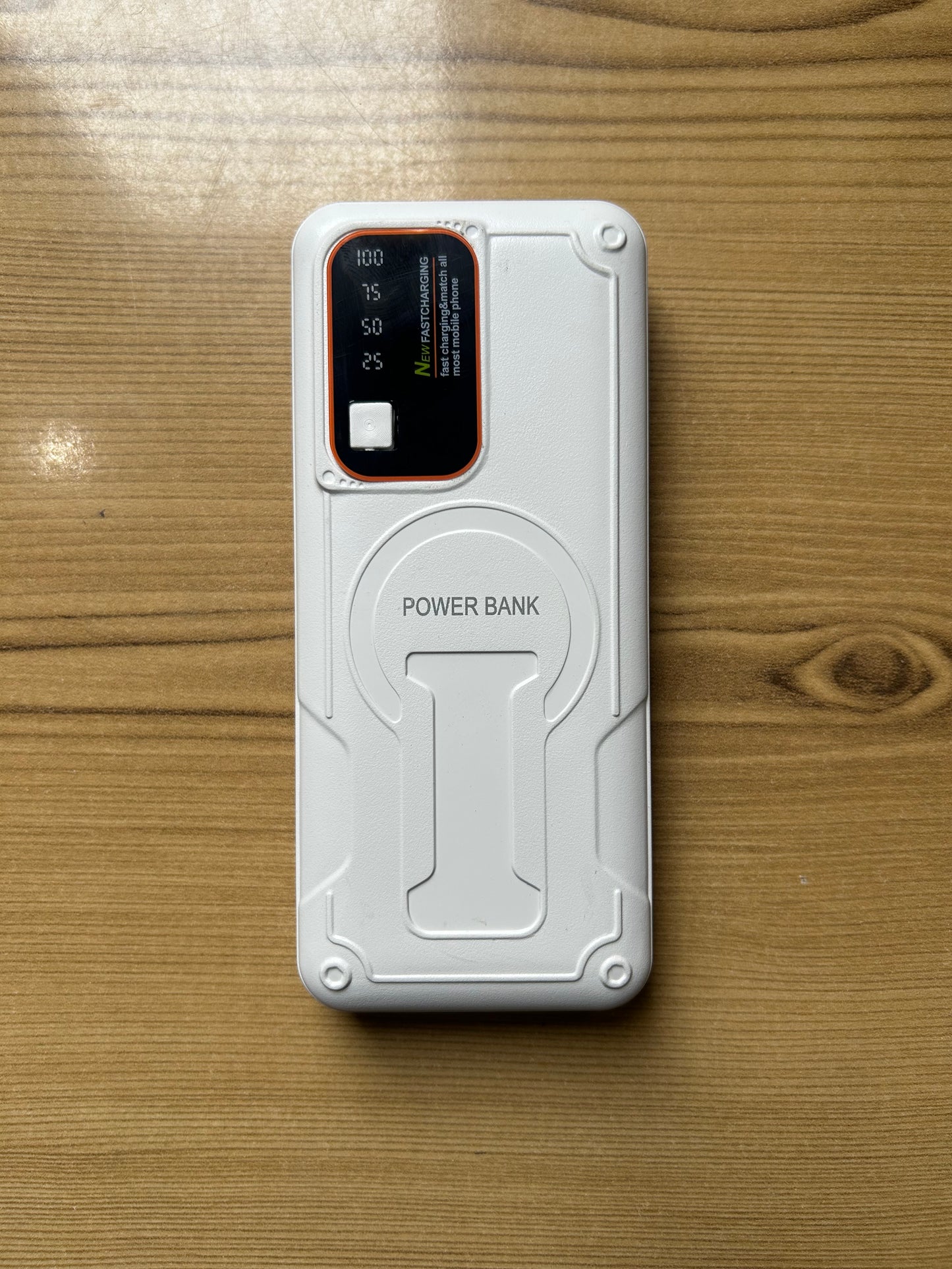 02 Emergency Power Bank 4 MA118