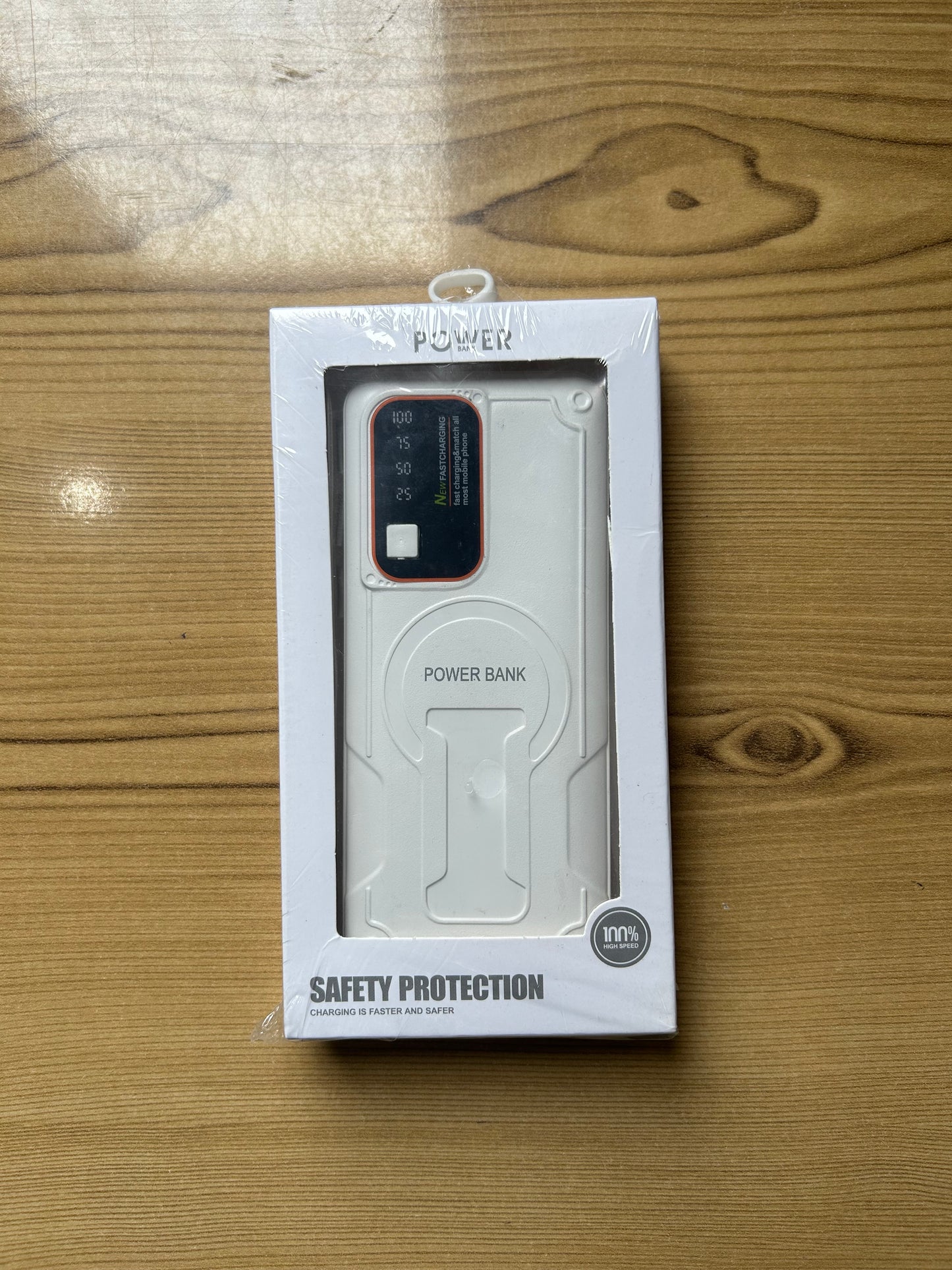 02 Emergency Power Bank 4 MA118