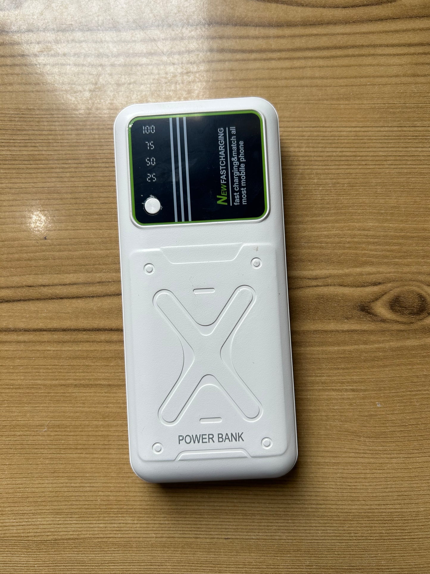 03 Emergency Power Bank 4 MA119