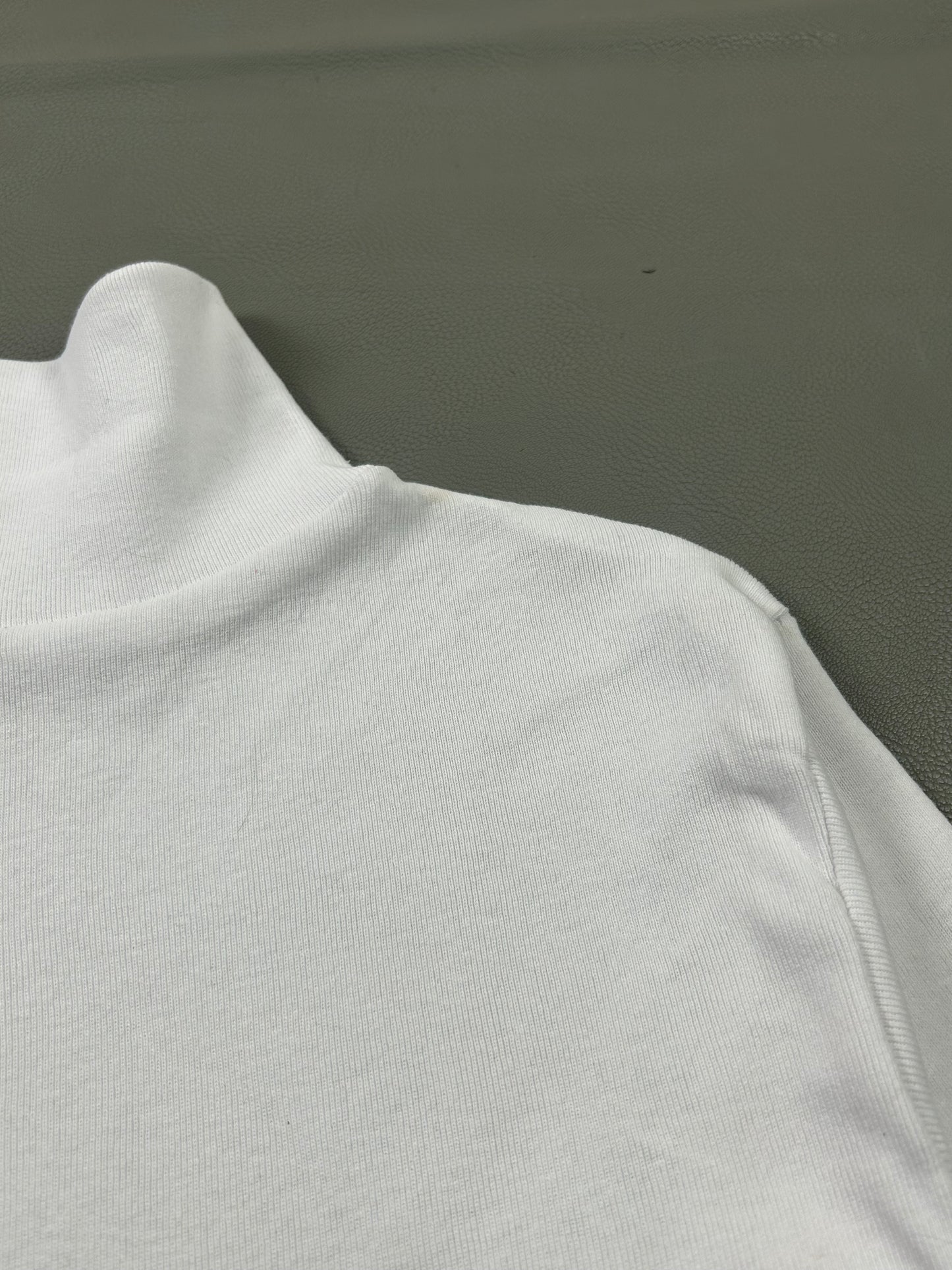 Men's Plain Neel White High Neck MHN21