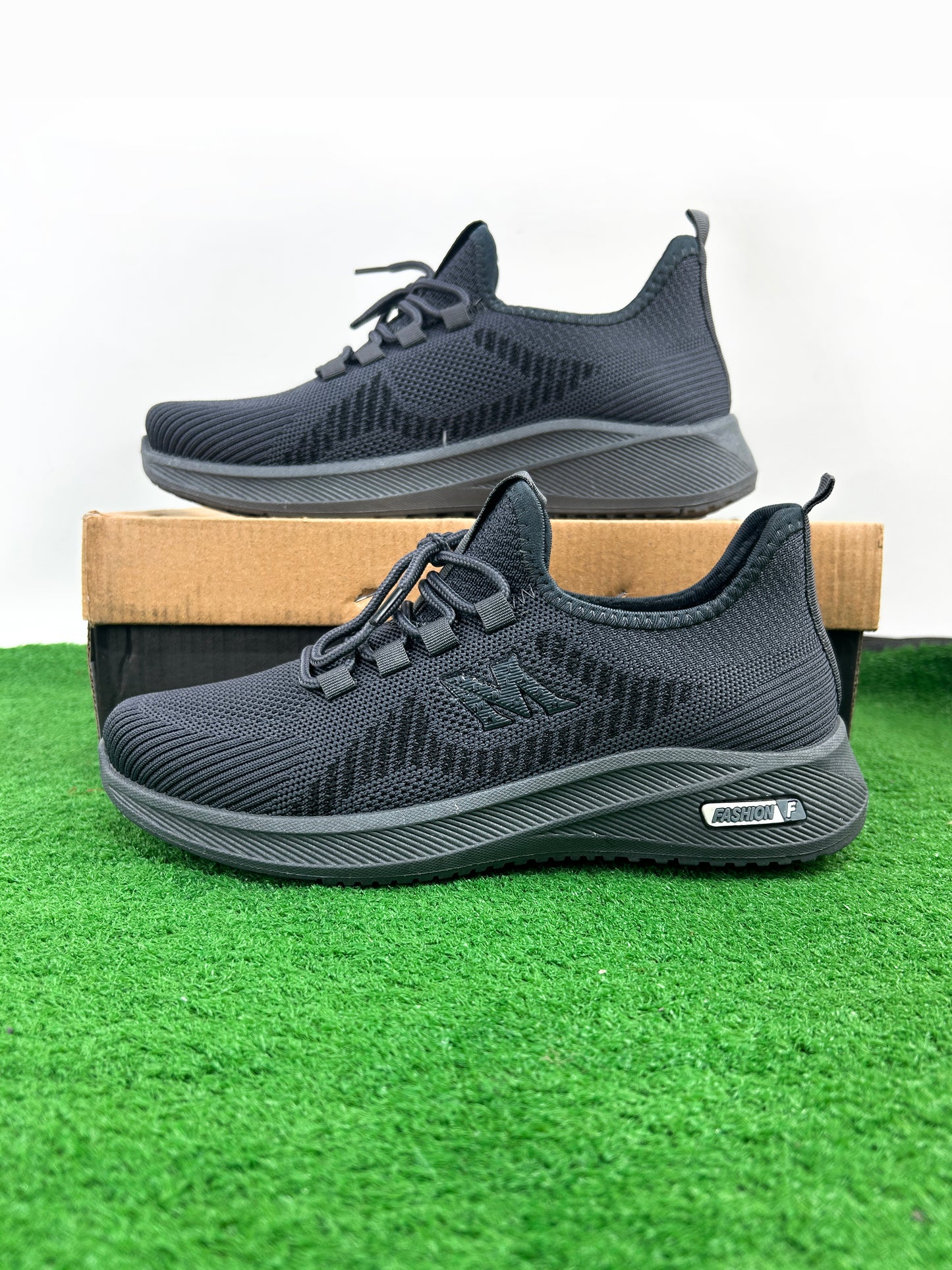 Grey Casual Sneakers For Men MJS132
