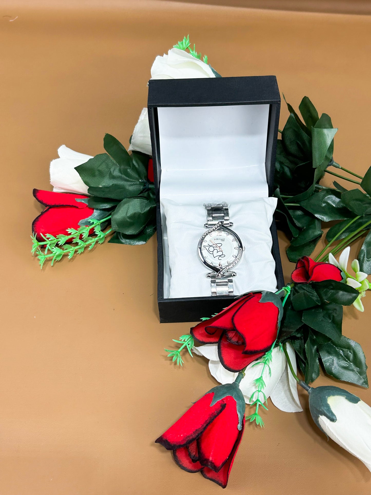 Sliver Stylish Wrist Watch for Women WW45