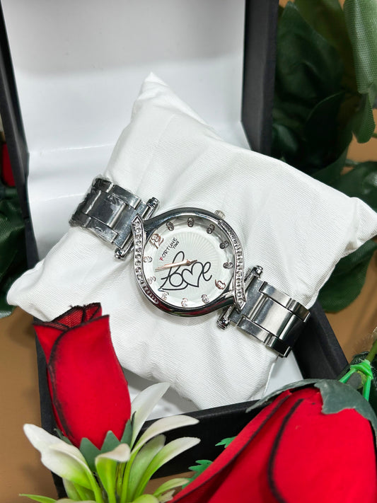 Sliver Stylish Wrist Watch for Women WW45
