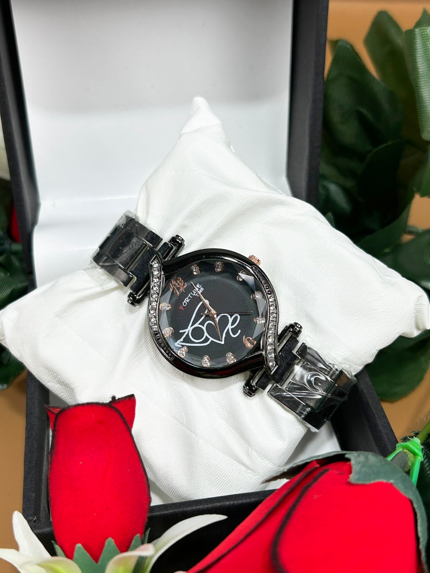 Black Stylish Wrist Watch for Women WW46