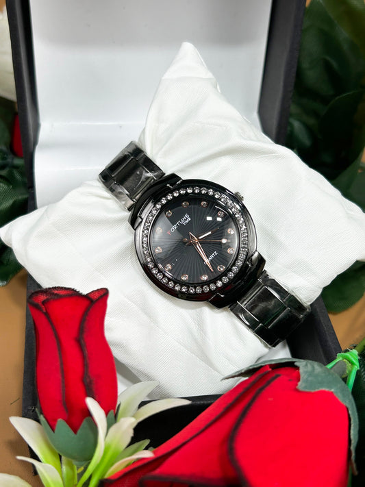 Black Stylish Wrist Watch for Women WW49