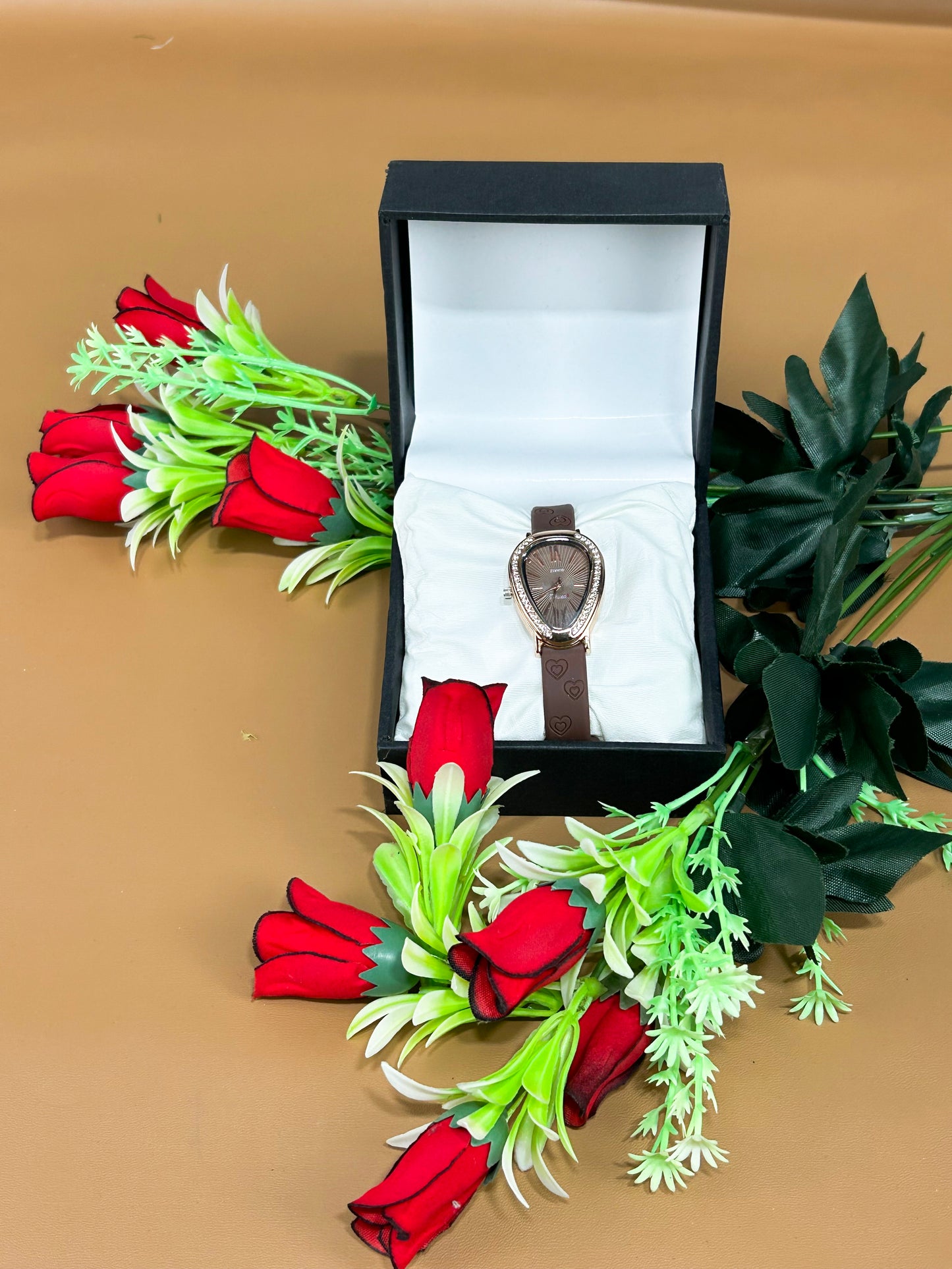 Brown Stylish Wrist Watch for Women WW57