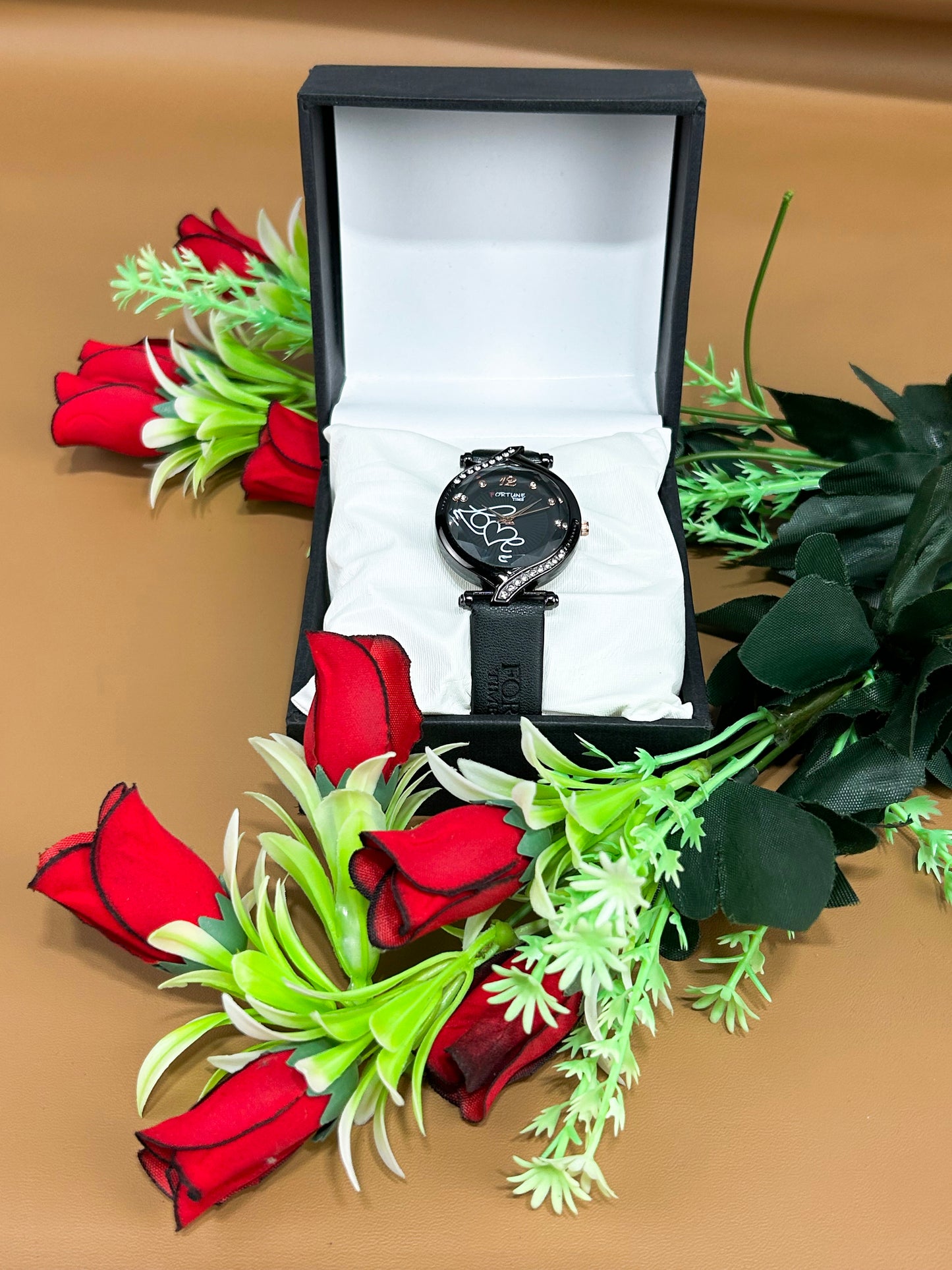 Black Stylish Wrist Watch for Women WW53
