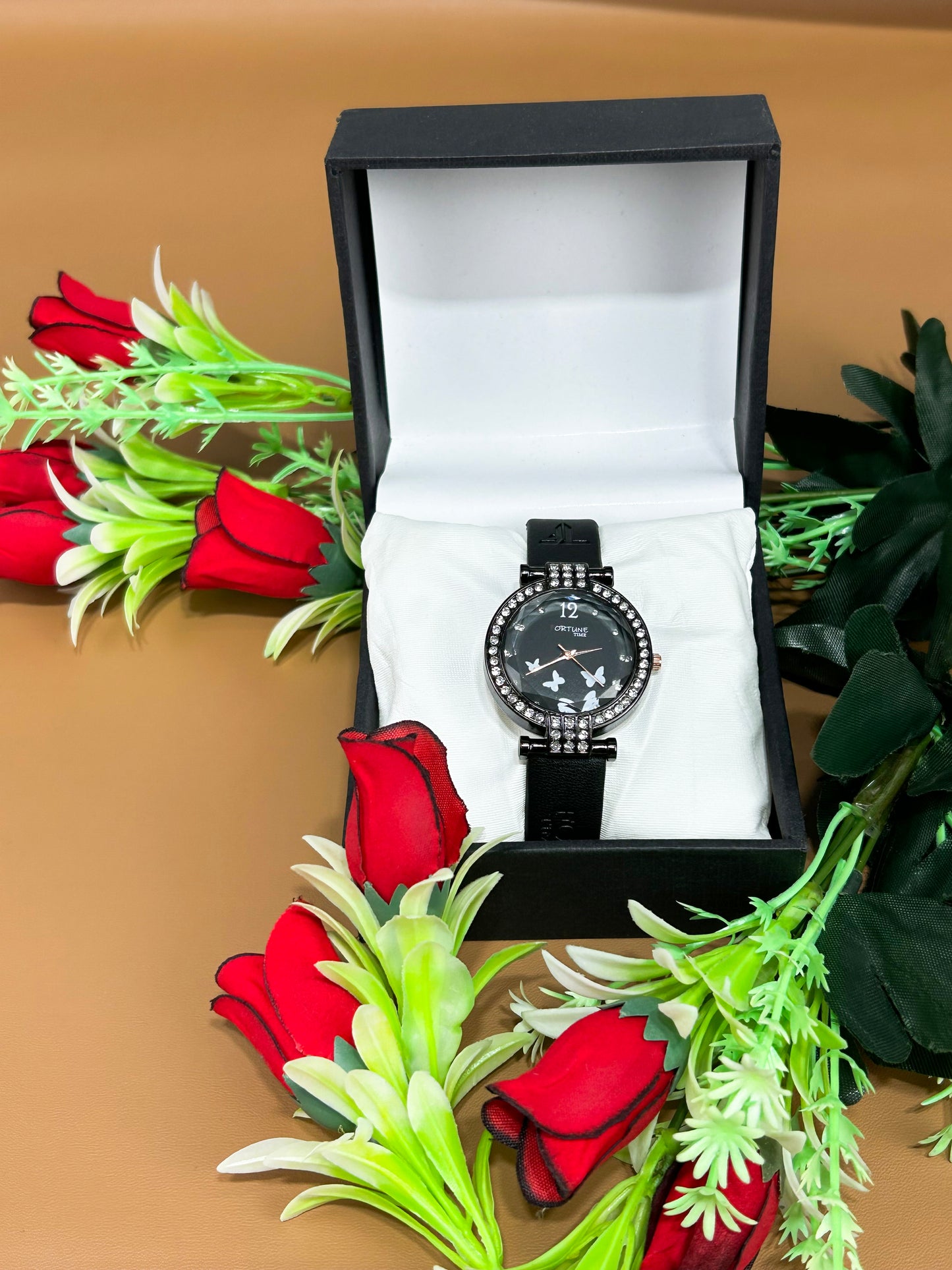 Black Stylish Wrist Watch for Women WW55