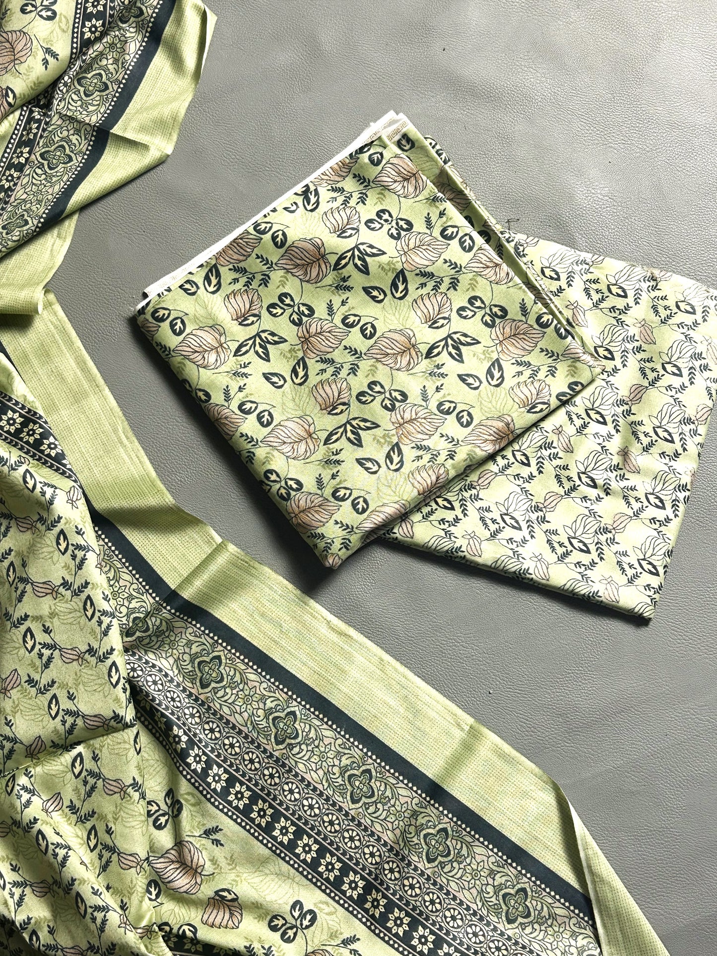 3Pcs Unstitched Digital Lawn Suit For Women WU196