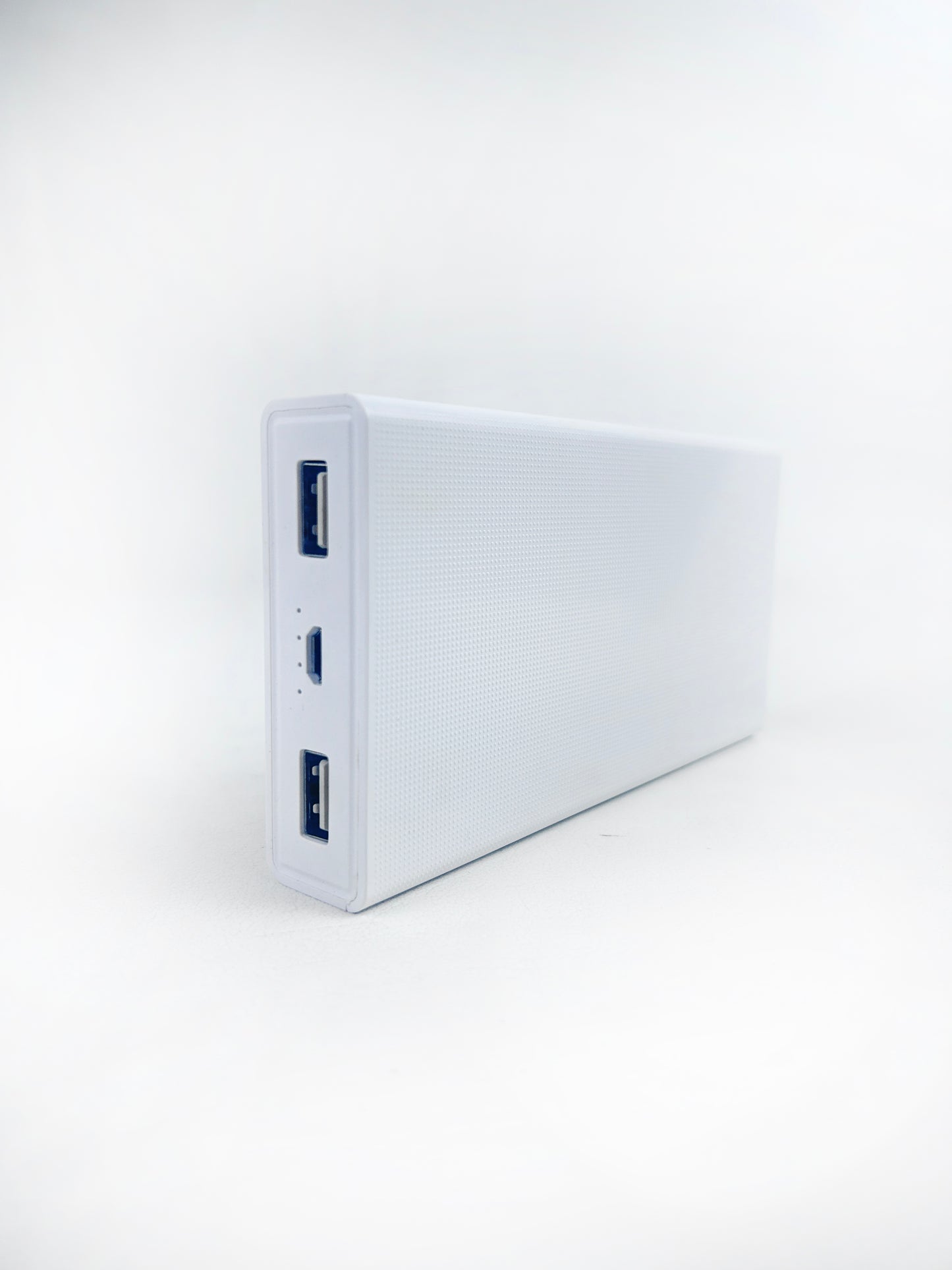 White Power Bank for Emergency Use with 2 USB Output Ports MA34