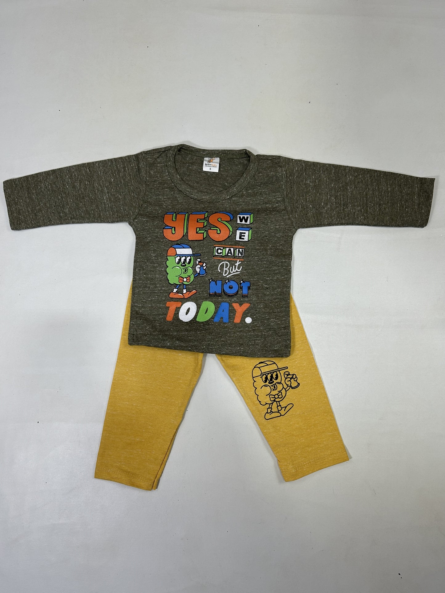 1Yr - 4Yrs Yes Green Suit For Kids RG BS479