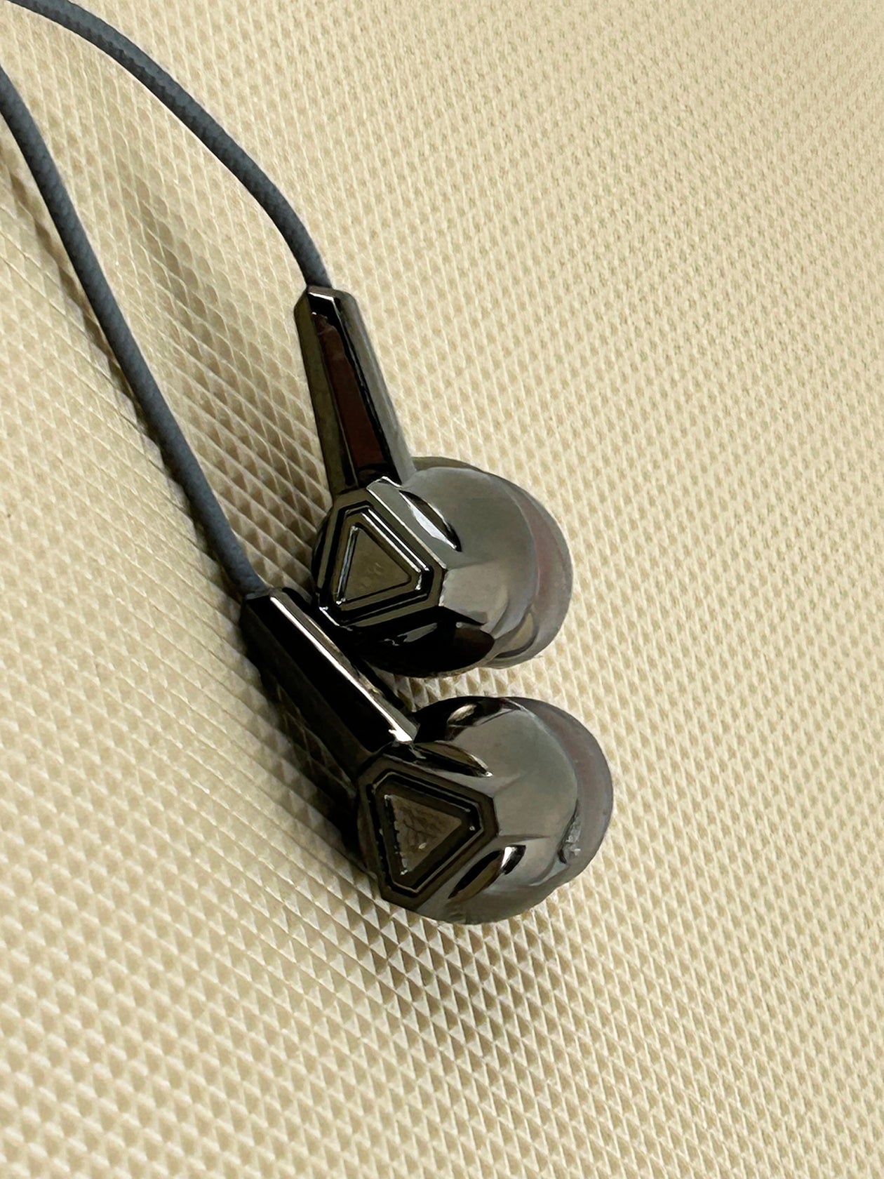 TH-71 TradeHub Wired Earphones MA10