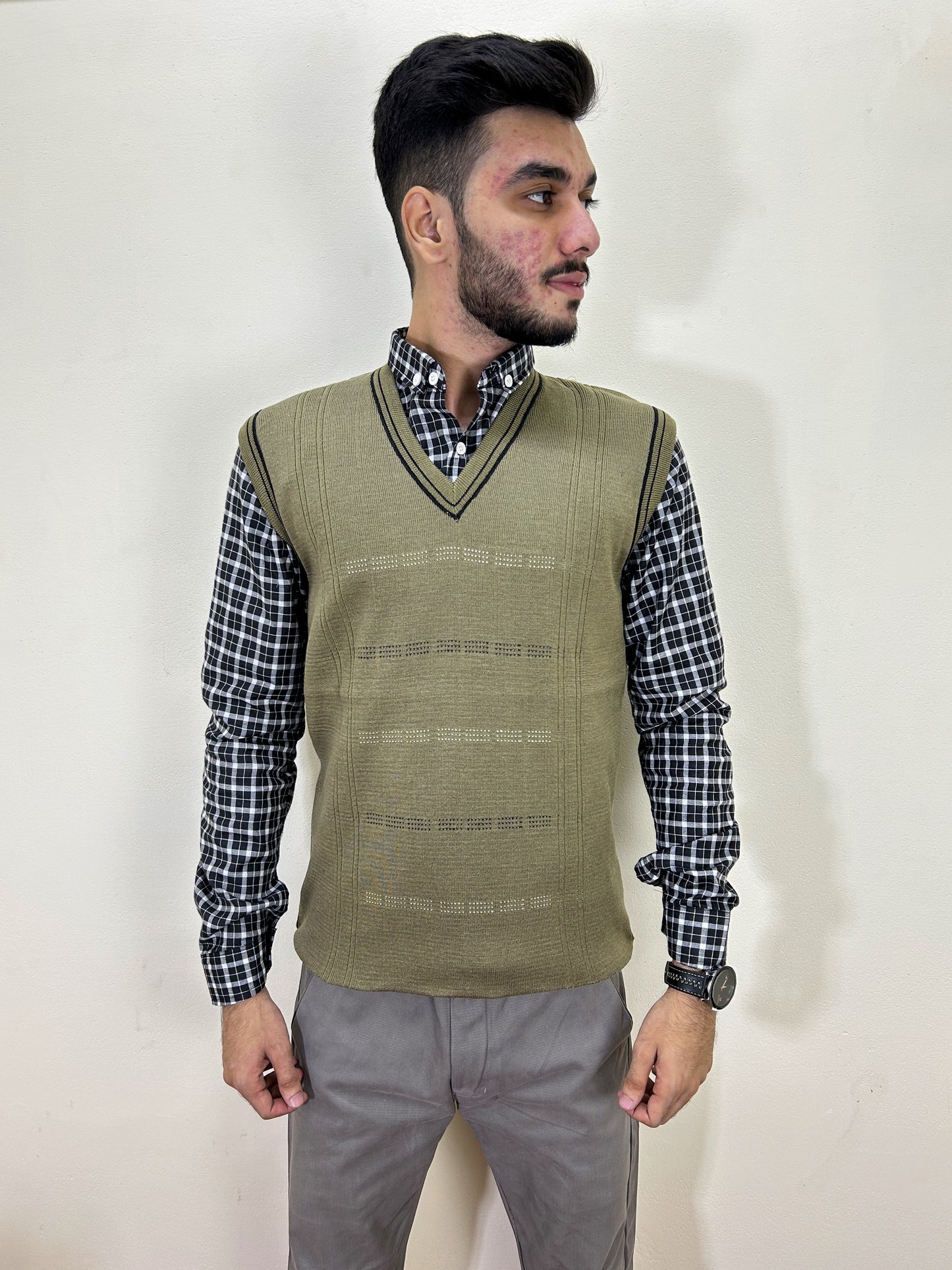 Green Sleeveless Sweater for Men MSW56
