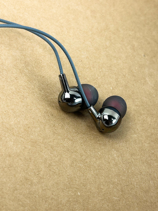 TH-73 TradeHub Wired Earphones MA17