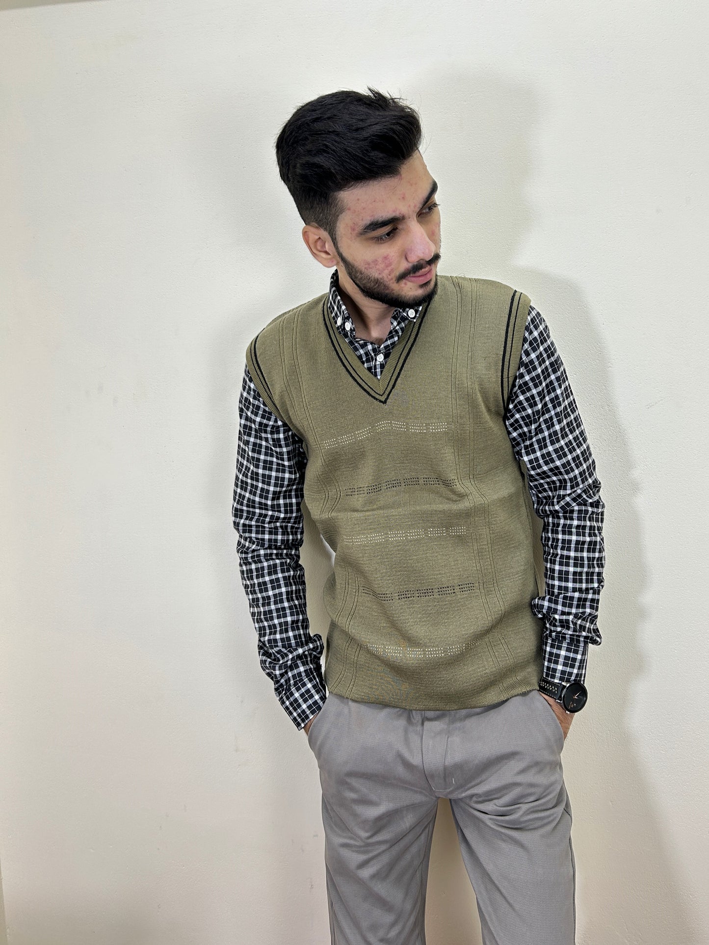 Green Sleeveless Sweater for Men MSW56