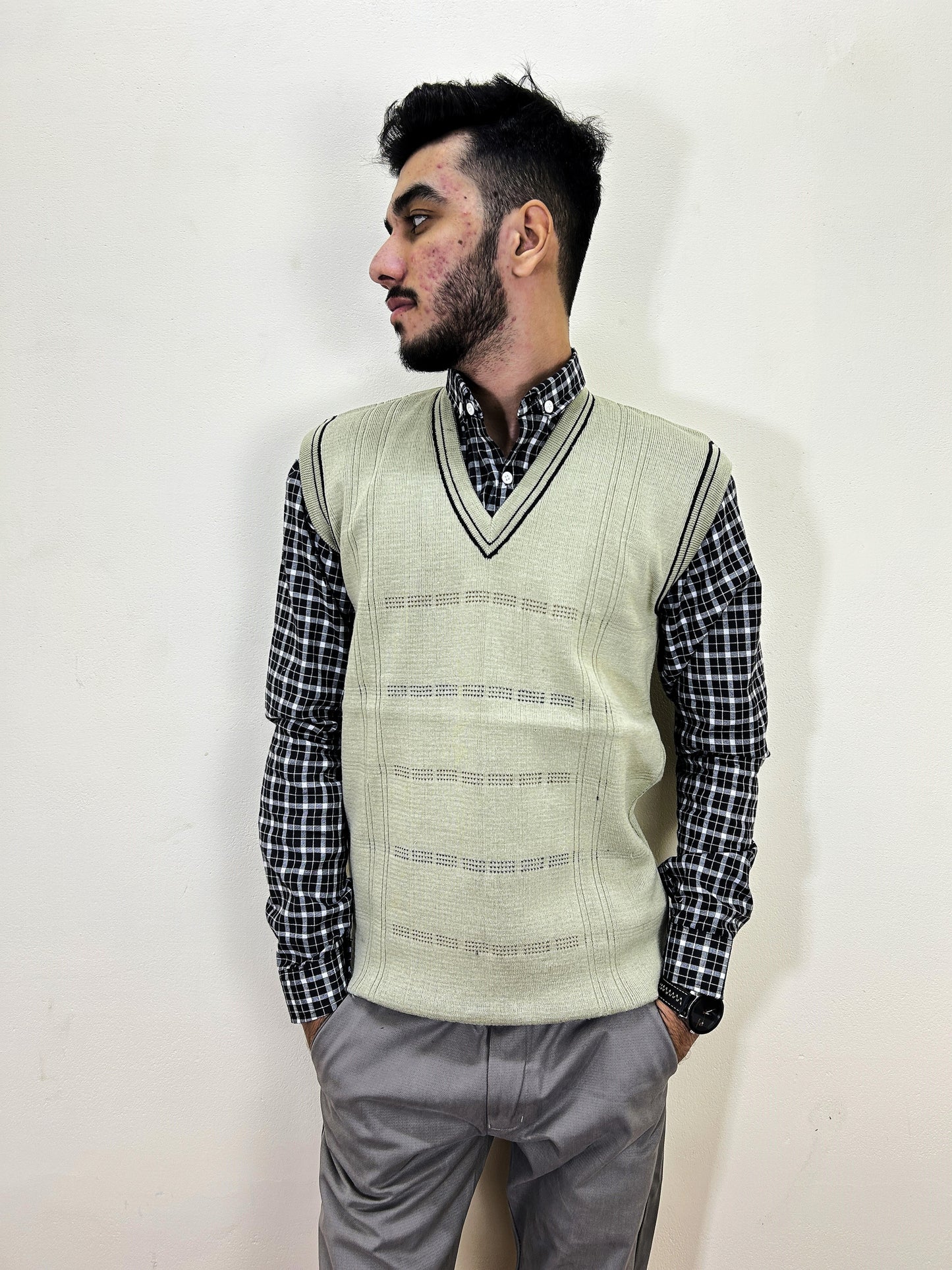 Fawn Sleeveless Sweater for Men MSW57