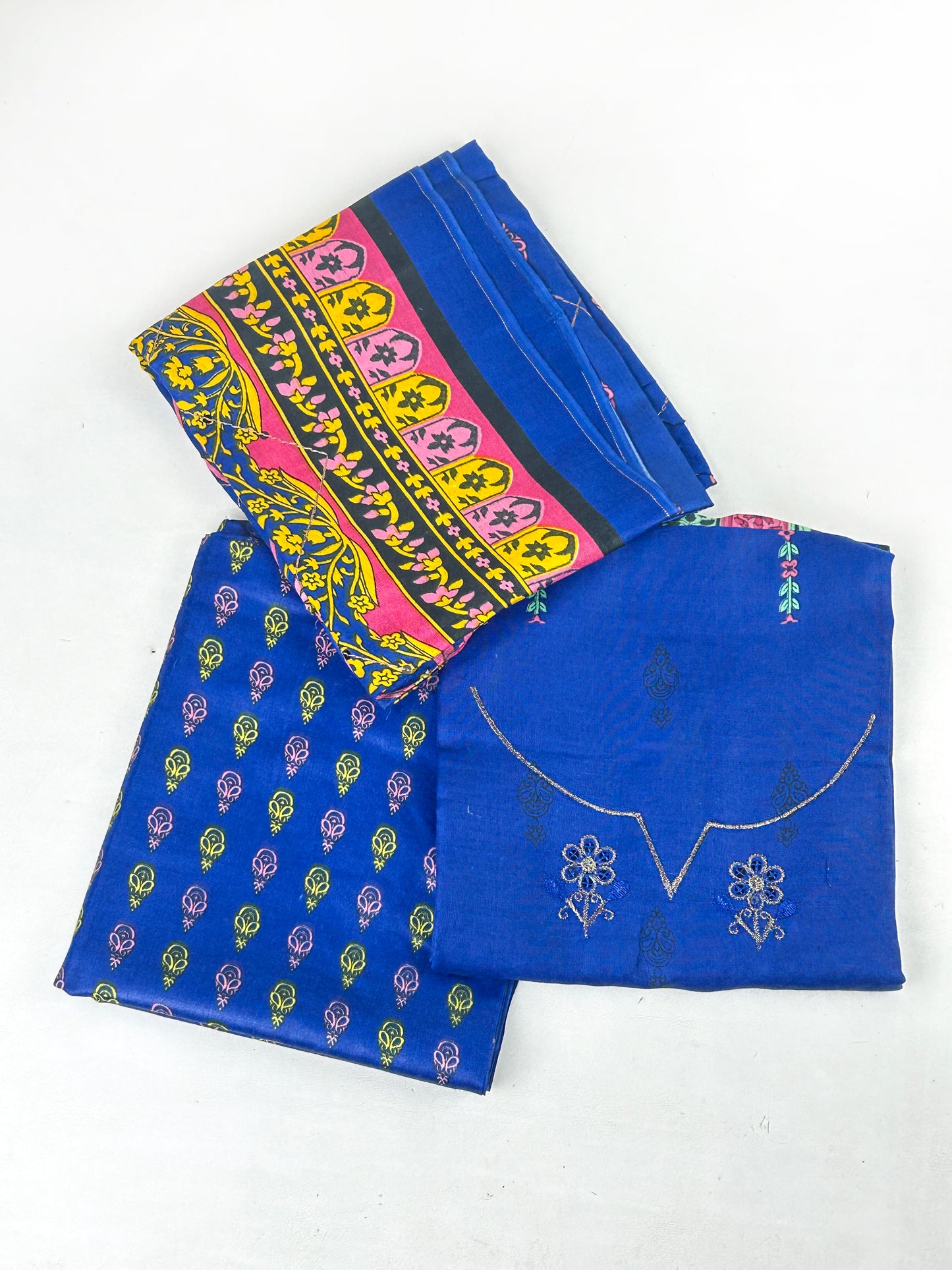 3Pcs Unstitched Digital Lawn Suit For Women WU128