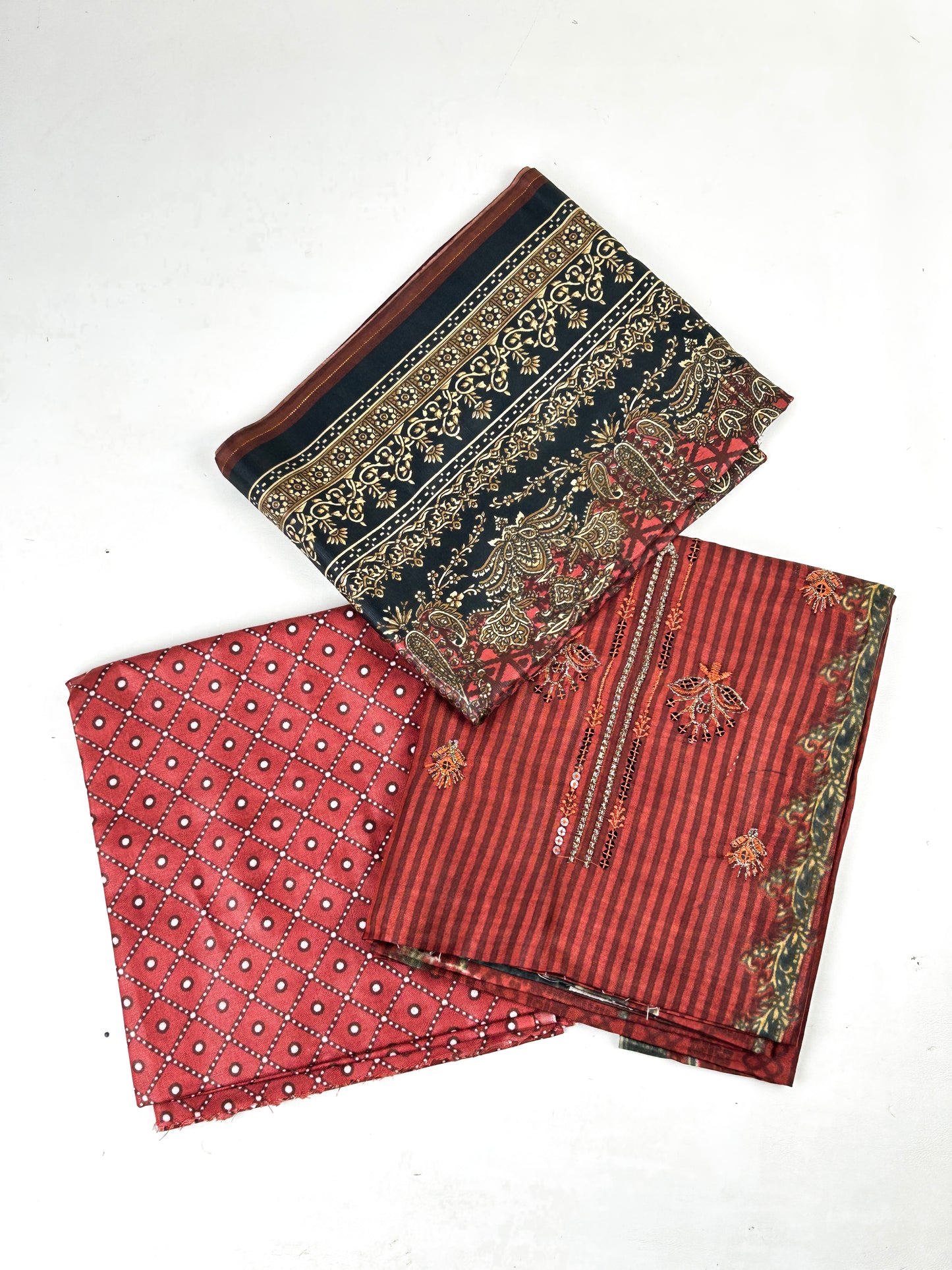 3Pcs Unstitched Digital Lawn Suit For Women WU135