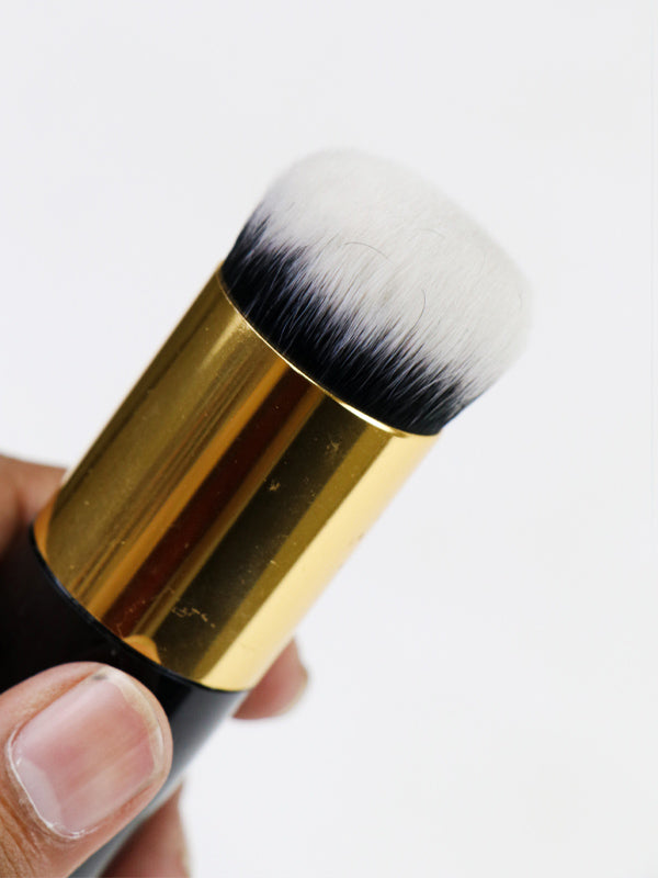 Chubby Pier Foundation Brush Multicolor